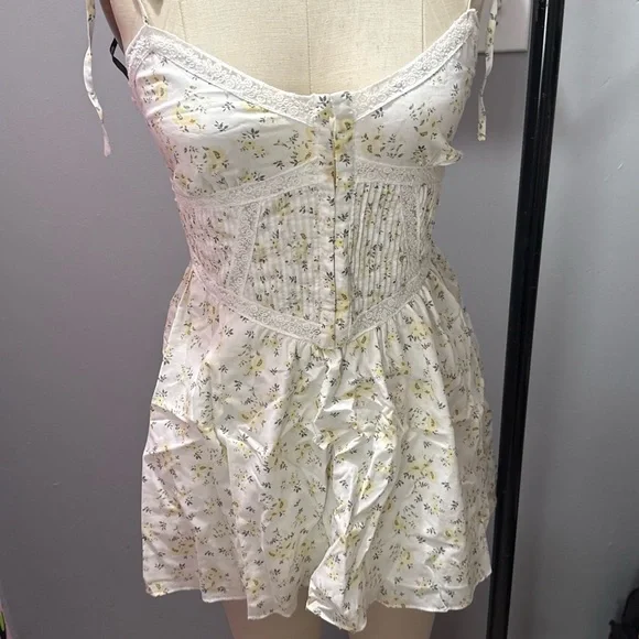 Forever 21 White Floral Dress - Picture 6 of 6